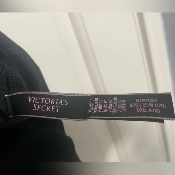 Victoria's Secret Black Strappy Sports Bra - Picture 4 of 7